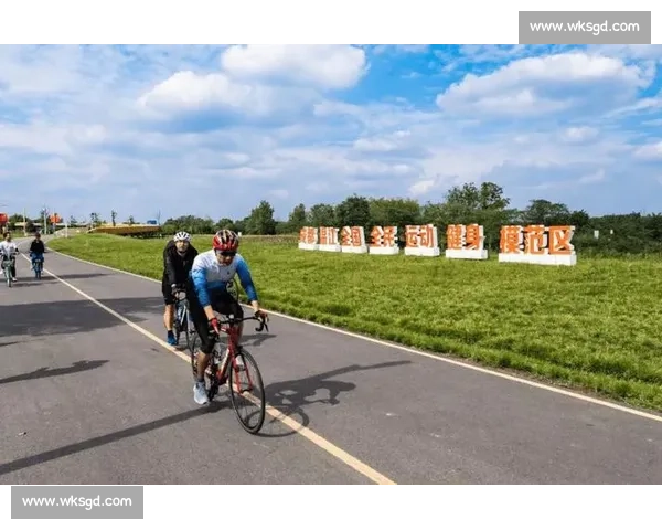 2025 成都绿道国际自行车赛燃动蓉城 千骑竞逐世运练兵场