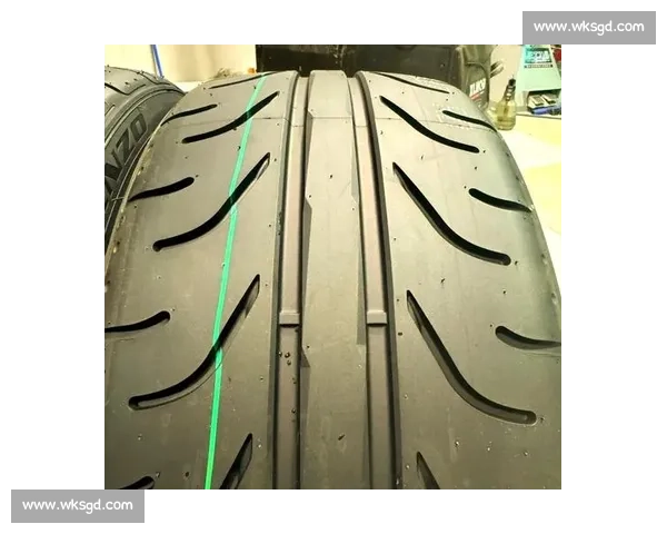 赛道轮胎无替代:专属设计的性能密码 赛道轮胎无替代:专属设计的性能密码